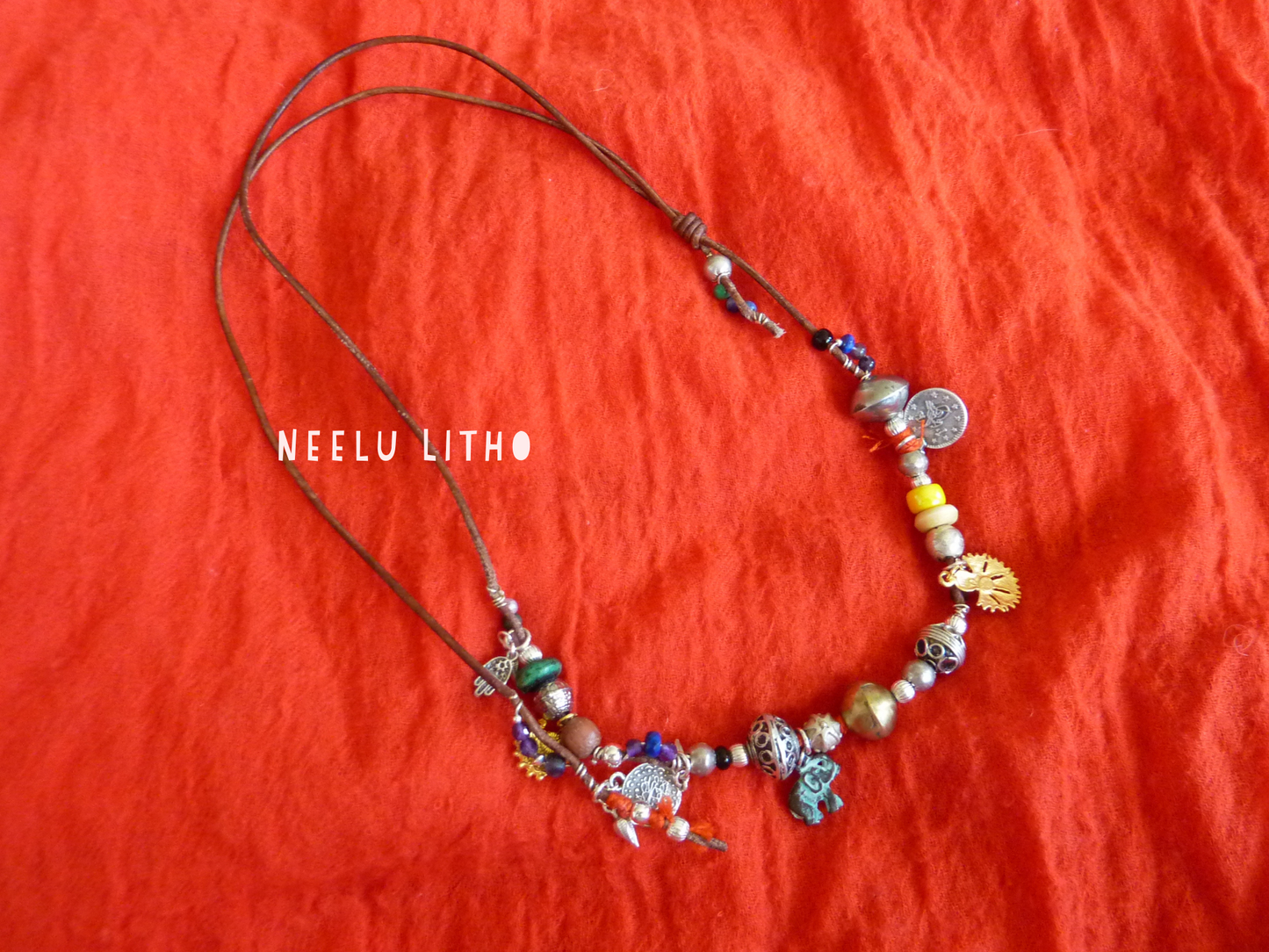 Collier bracelet pour la femme sauvage - cuir perles argent sterling, tribales ethniques breloques pierres naturelles, pièce unique